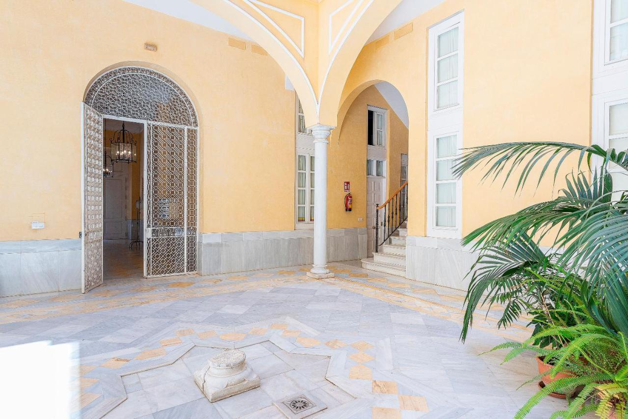 Genteel Home Plaza Nueva Sevilla Bagian luar foto