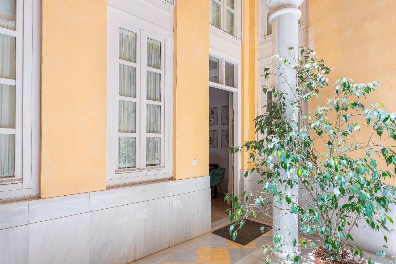 Genteel Home Plaza Nueva Sevilla Bagian luar foto