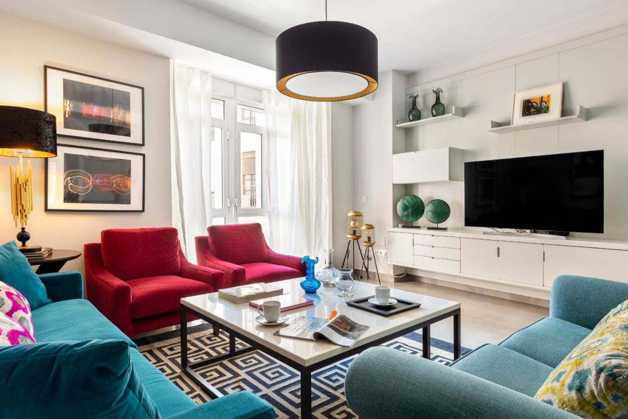 Genteel Home Plaza Nueva Sevilla Bagian luar foto