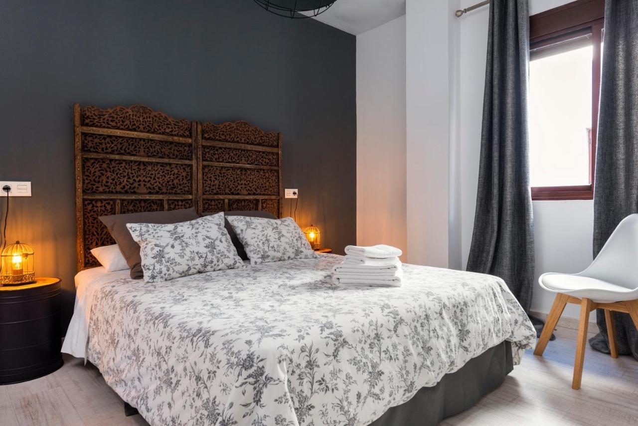 Genteel Home Plaza Nueva Sevilla Bagian luar foto