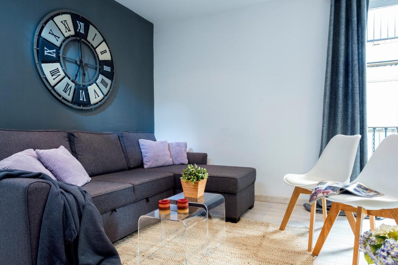Genteel Home Plaza Nueva Sevilla Bagian luar foto
